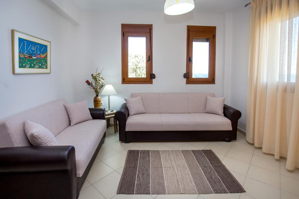 Aphrodite Villas Koinira Exterior foto