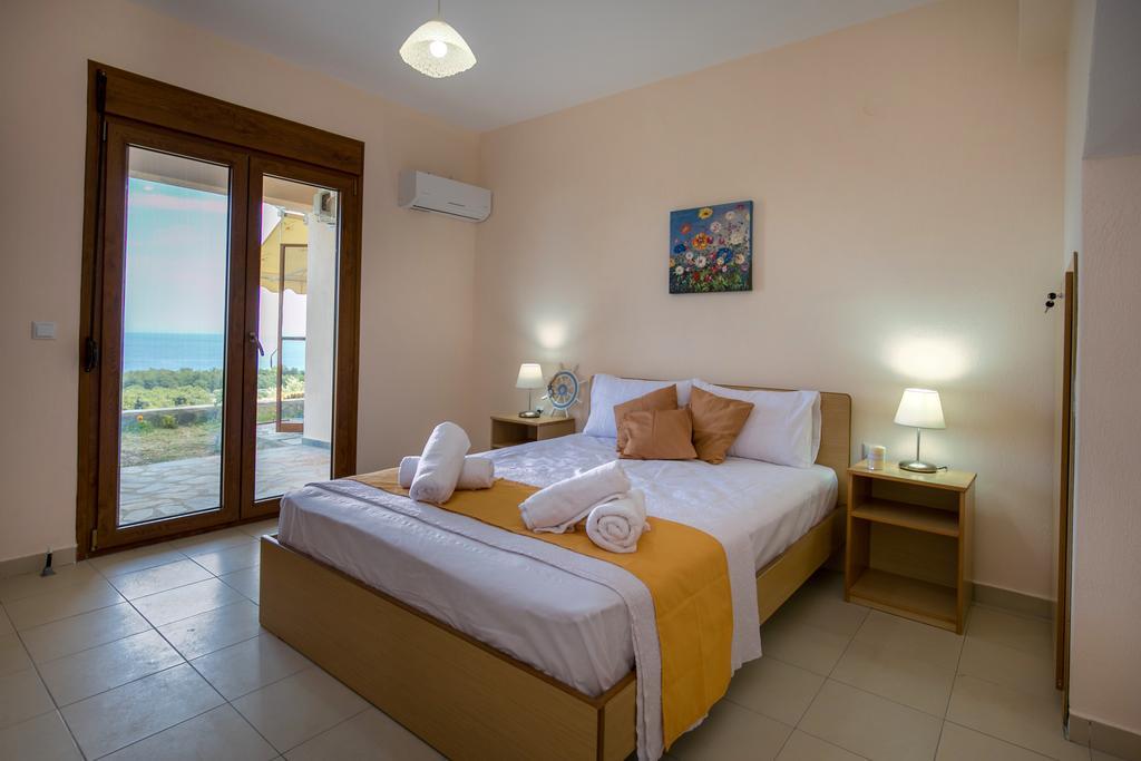 Aphrodite Villas Koinira Exterior foto